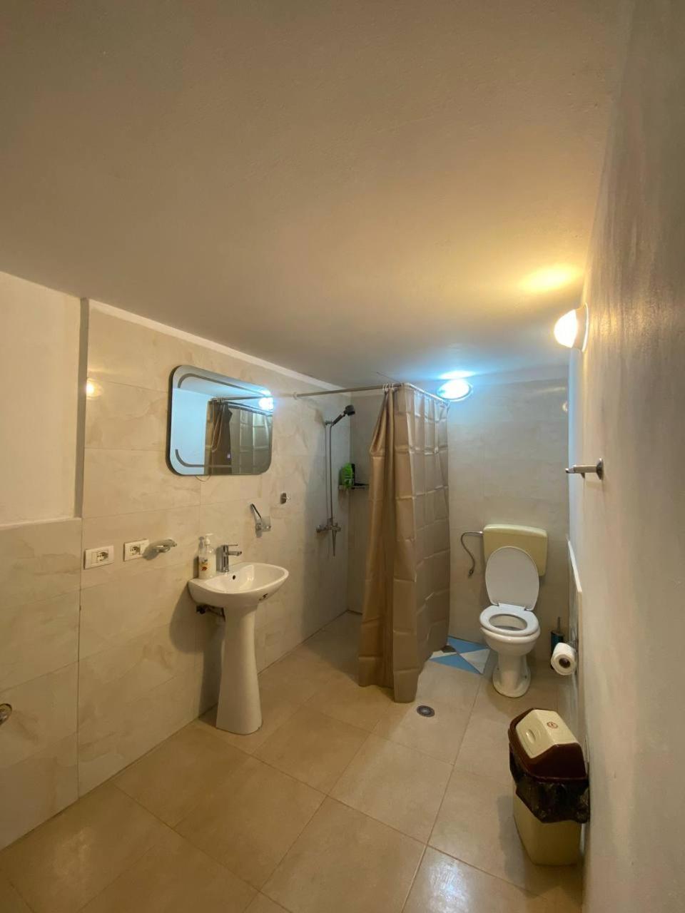 Kulla E Vjeter Hotel Koman Ngoại thất bức ảnh