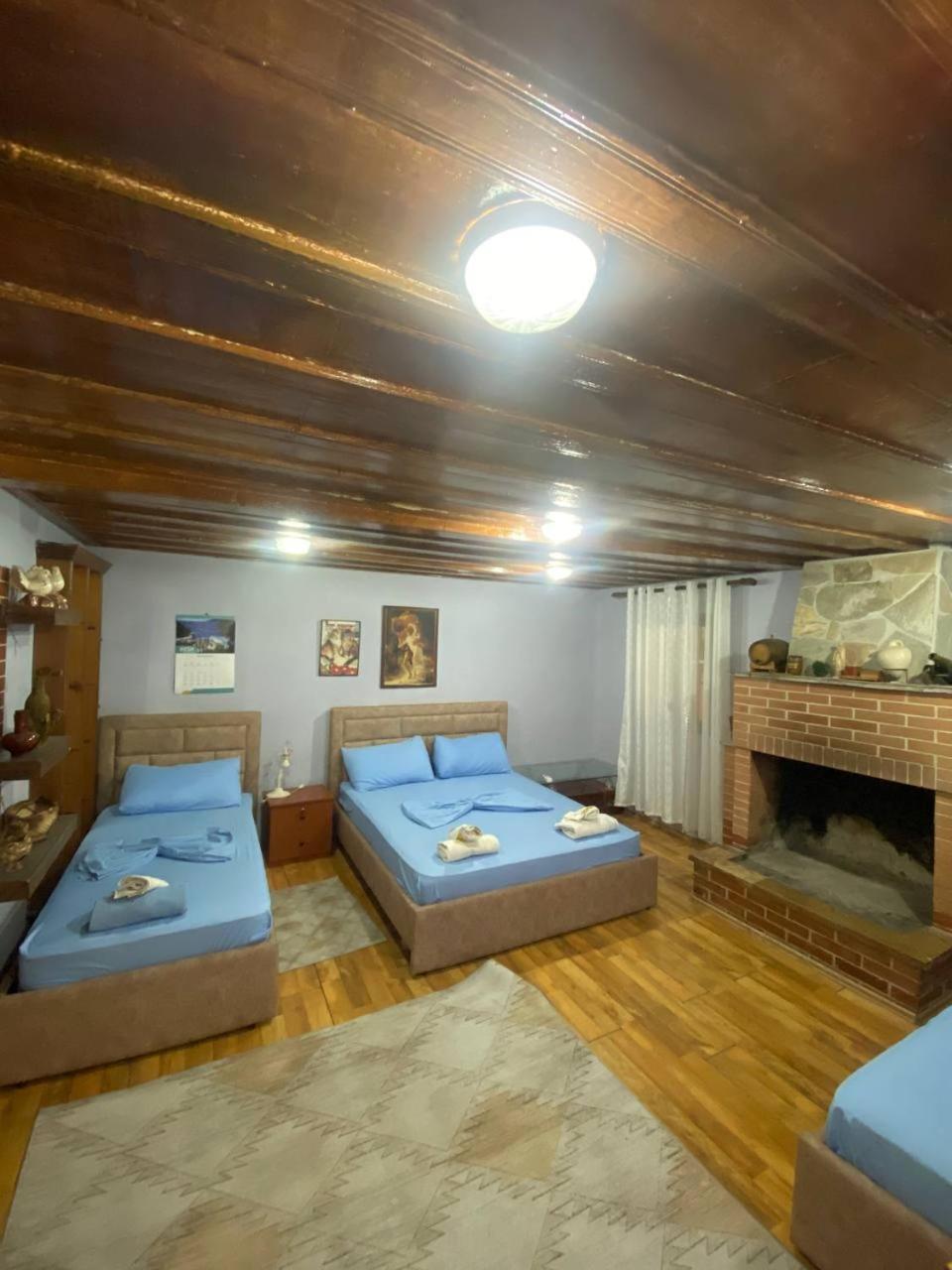 Kulla E Vjeter Hotel Koman Ngoại thất bức ảnh